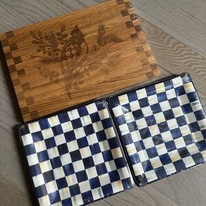 Blue and White Checkered Dinnerware Set